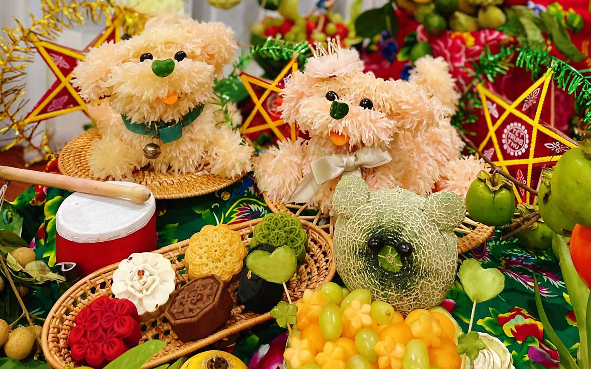 The Fruits and Mooncakes for a Moonlit Celebration